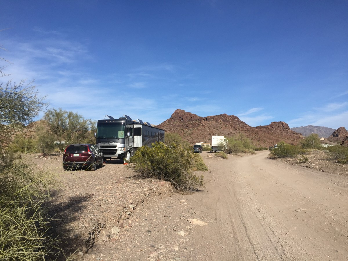 Boondocking at Craggy Wash BLM